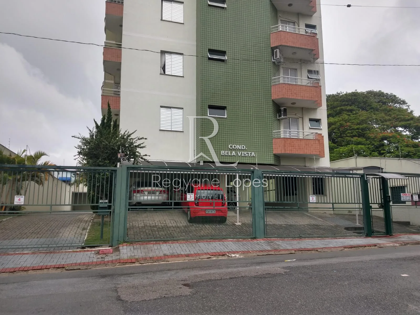 Apartamento em Granja Daniel